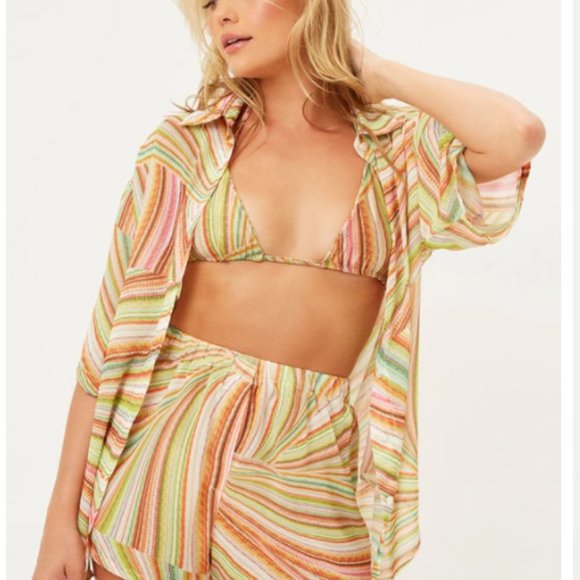 Frankies Bikinies Fifi Sustainable Button Up Shirt - Picture 2 of 6